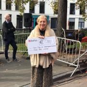 2021 Engskeskoers Prof. Lombaerts met cheque